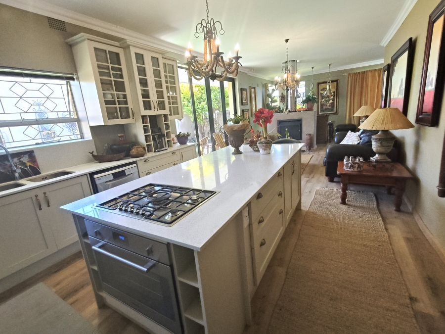 3 Bedroom Property for Sale in Gordons Bay Central Western Cape